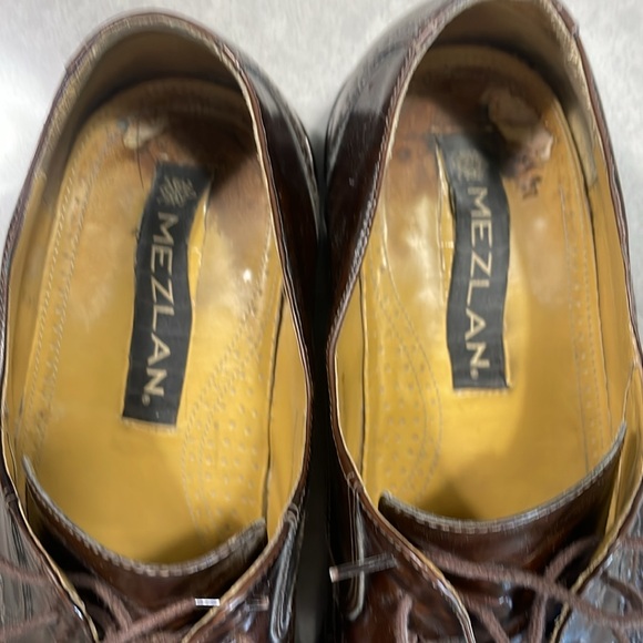 Size 11 gorgeous Mezlan dark brown laced dress shoes. Heels have been replaced - Picture 2 of 6